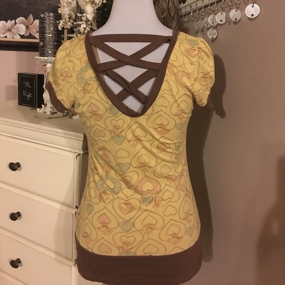 CLOSET CLEANOUT Wet Seal Top - Picture 4 of 4